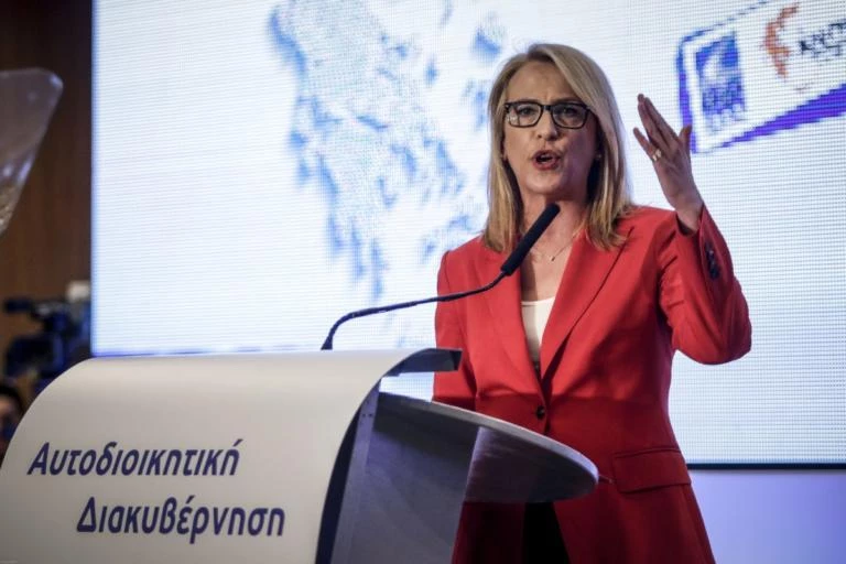 Ρ. Δούρου: Φταίνε οι προηγούμενοι για Μάνδρα – Έκανε αυτοκριτική για Μάτι (βίντεο)